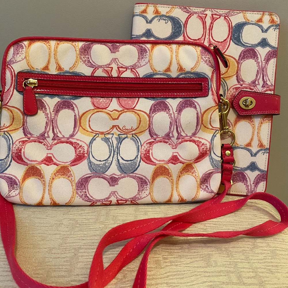 purse and iPad set